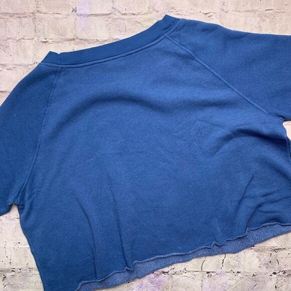 Avocado Cropped Sweatshirt - Picture 5 of 5